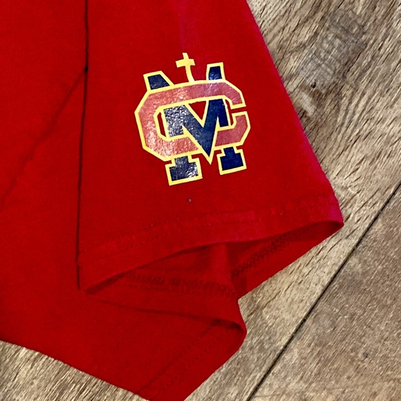 Cantwell Sacred Heart ❤️ of Mary Football 🏈 Alumni T-Shirt - Picture 3 of 3